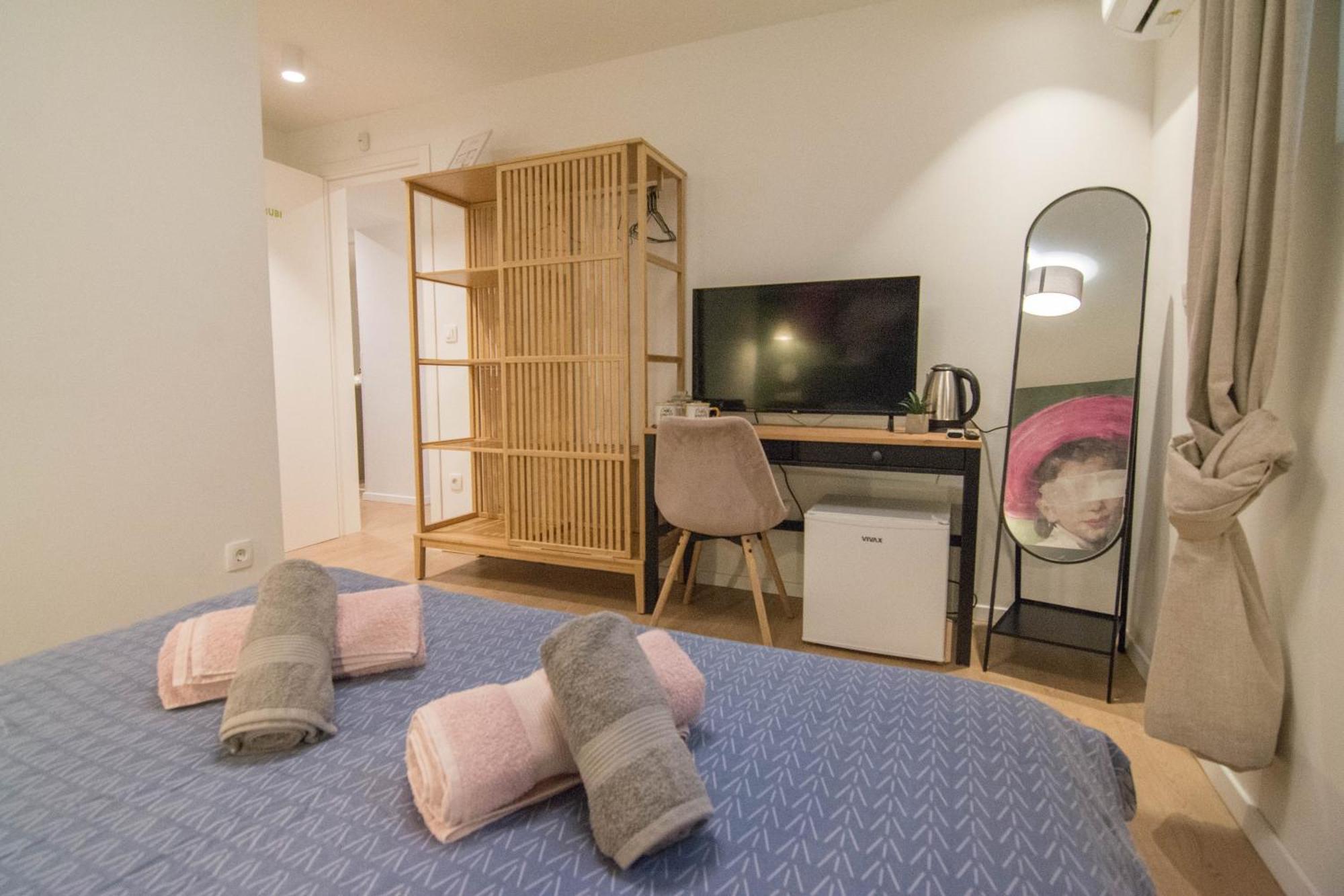 Romiru Rooms And Studio Apartment سبليت المظهر الخارجي الصورة